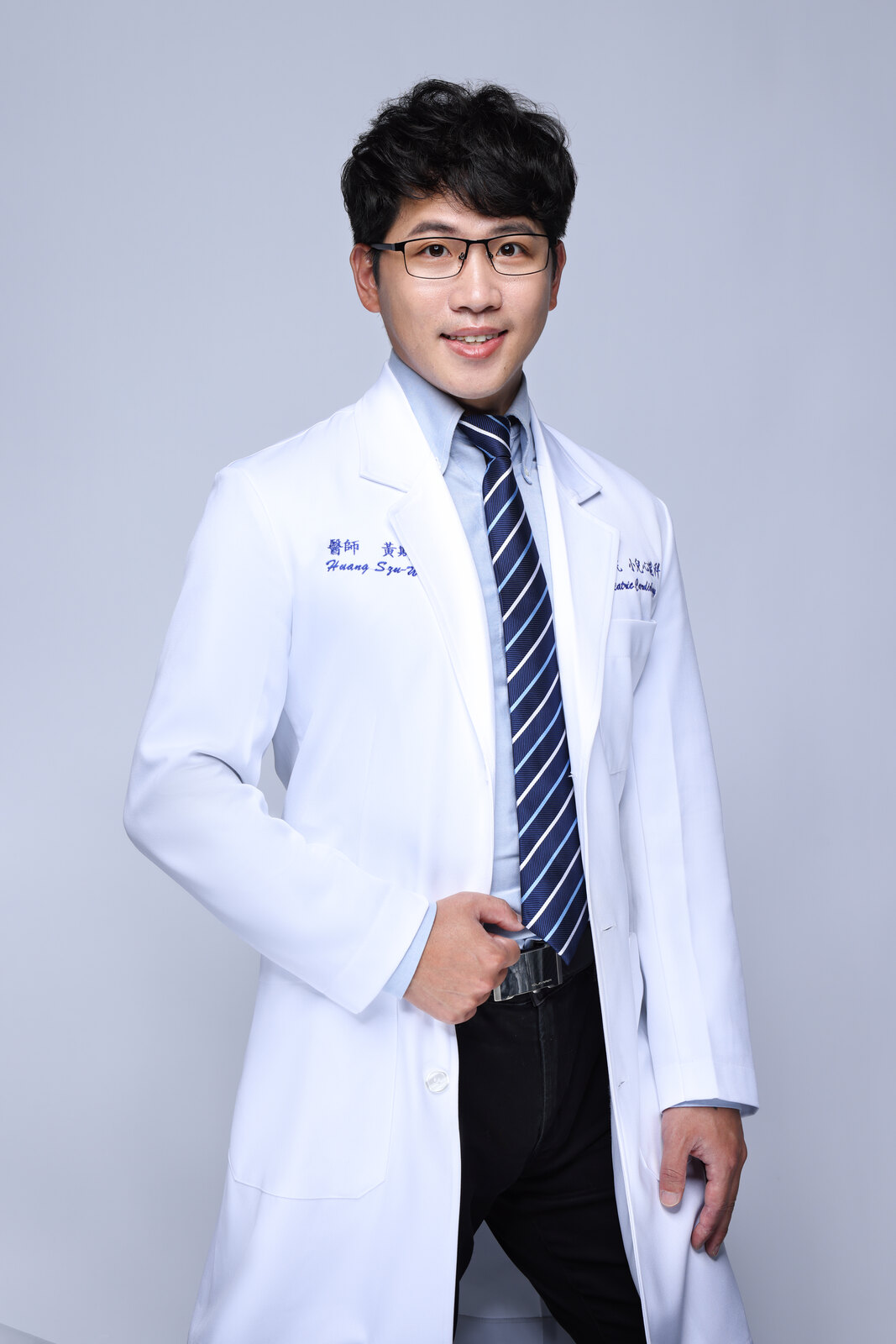 怡兒大安親子診所黃斯煒院長